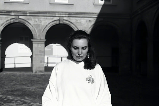 Comfort Meets Style: Long Sleeve Options For Dog Moms